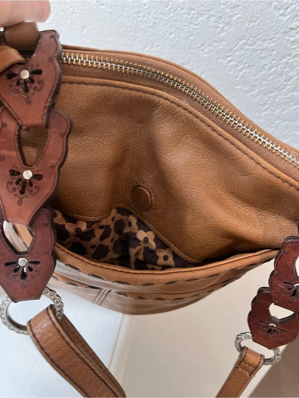 Vintage Brighton Tan Leather Crossbody Bag with Decorative Strap and Tassel